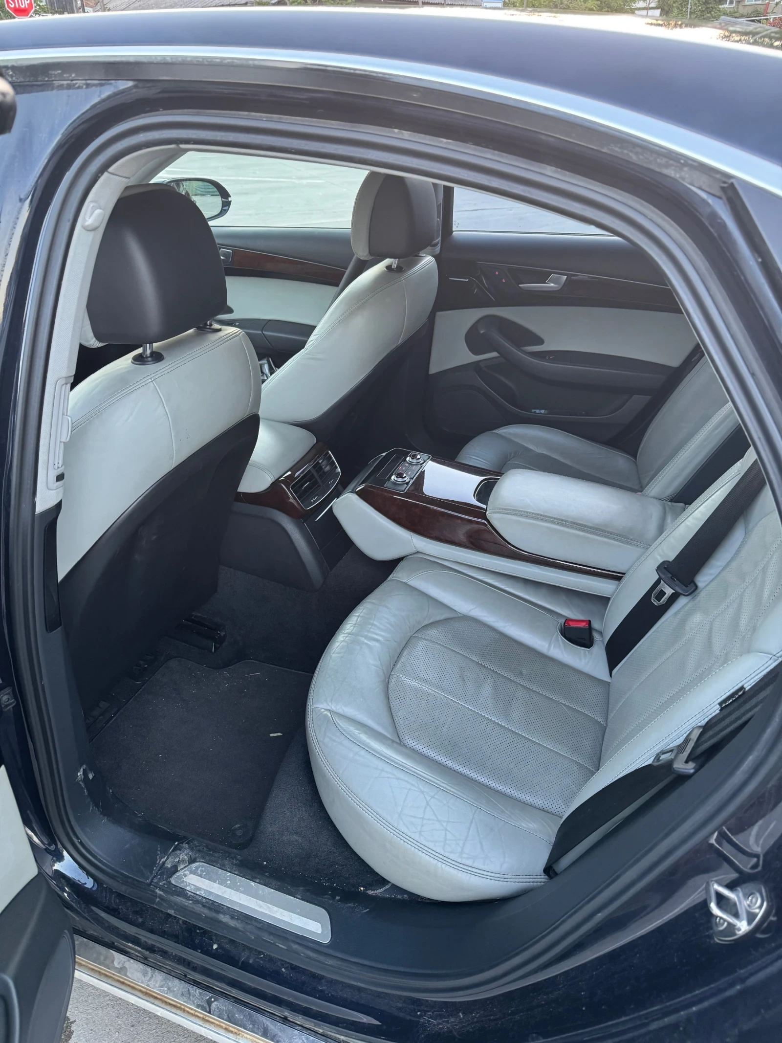 Audi A8, снимка 9 - Автомобили и джипове - 54693533
