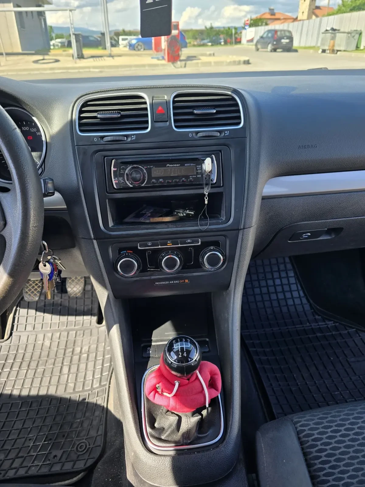 VW Golf 1600 куб.см , снимка 10 - Автомобили и джипове - 54823120