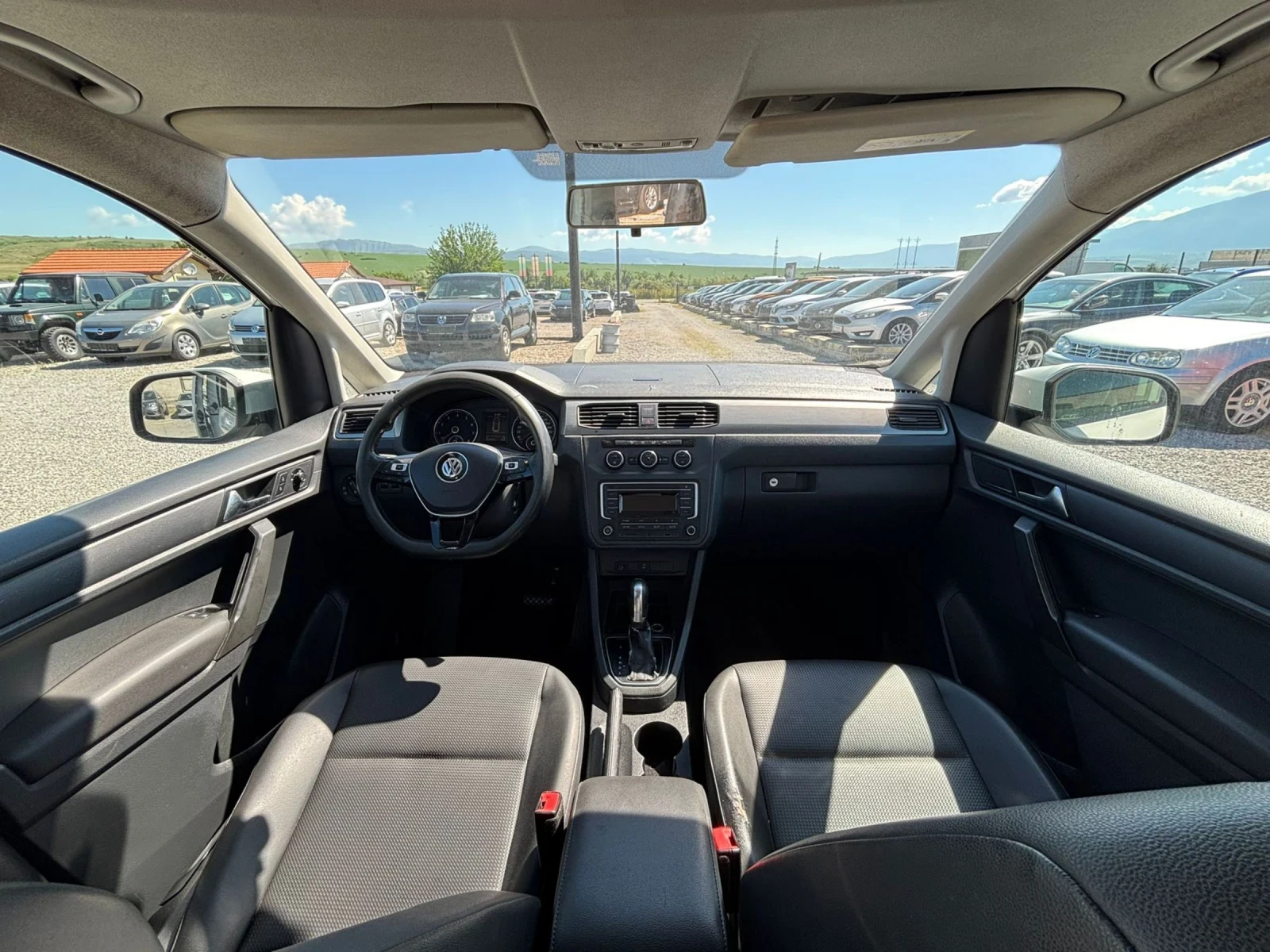 VW Caddy 1.4i metan maxi, снимка 9 - Автомобили и джипове - 54884719