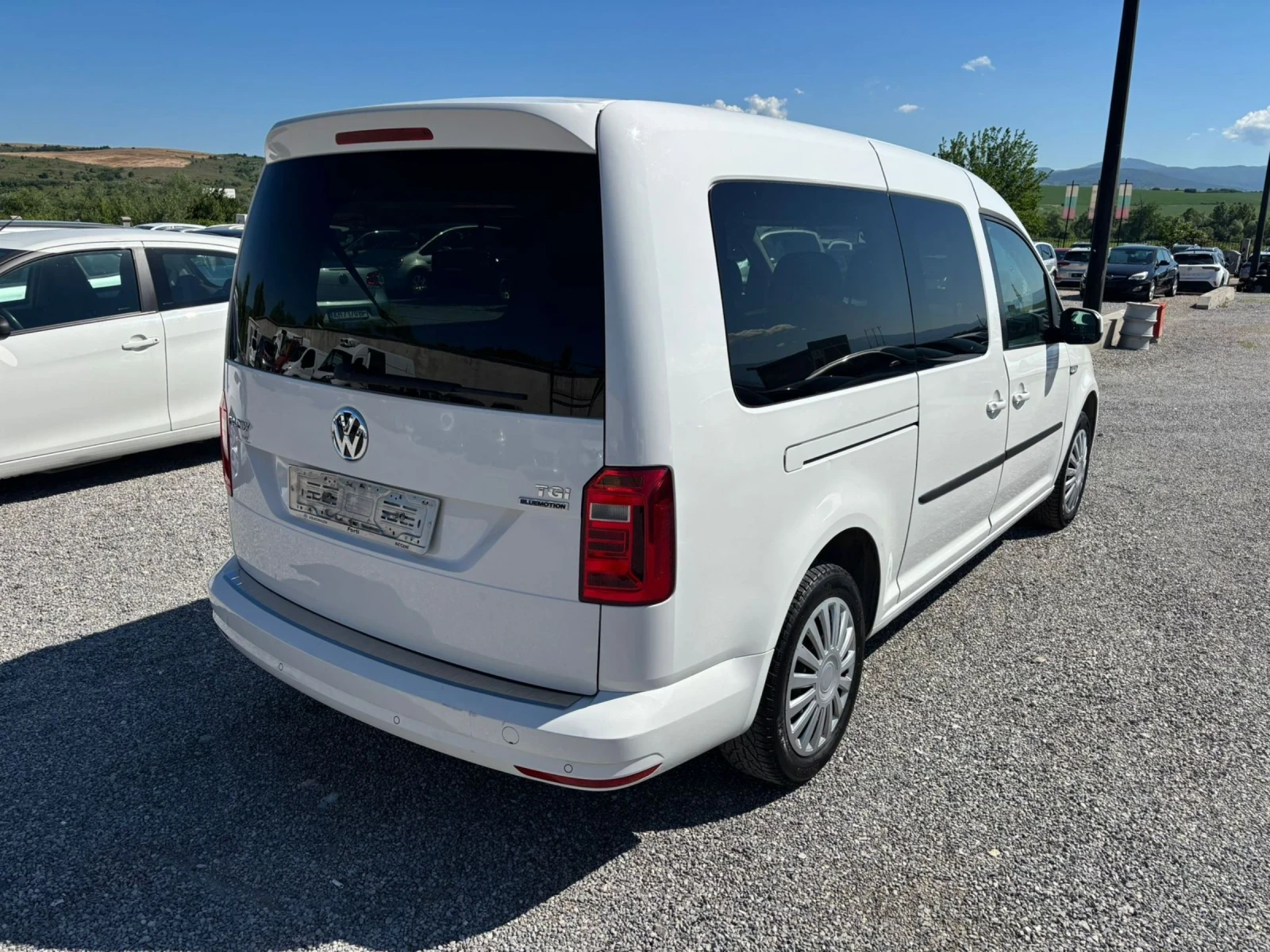 VW Caddy 1.4i metan maxi, снимка 7 - Автомобили и джипове - 54884719
