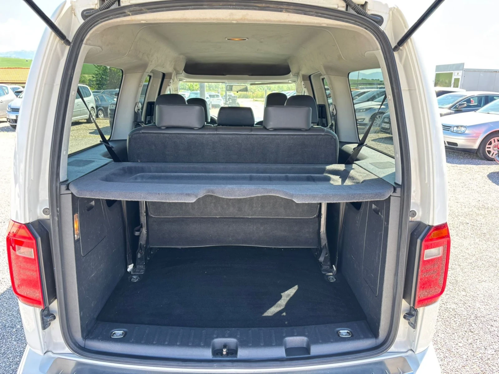 VW Caddy 1.4i metan maxi, снимка 14 - Автомобили и джипове - 54884719