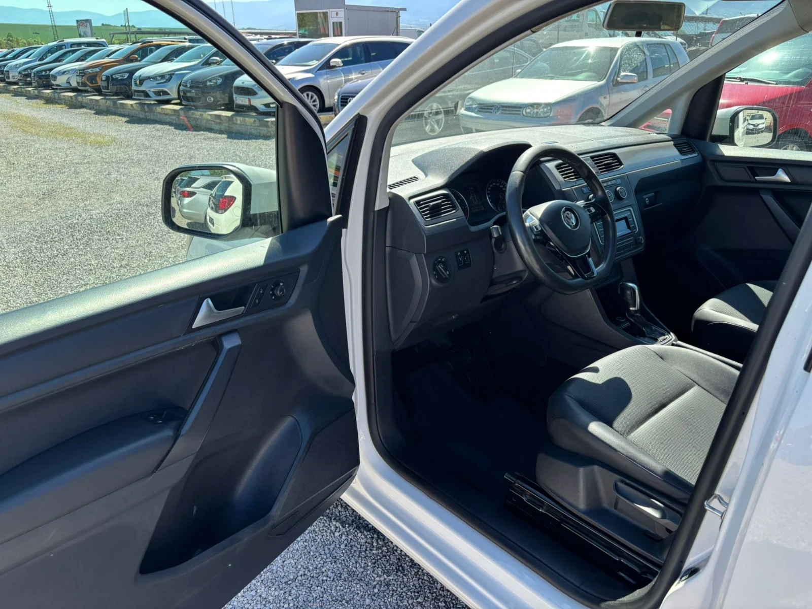VW Caddy 1.4i metan maxi, снимка 12 - Автомобили и джипове - 54884719