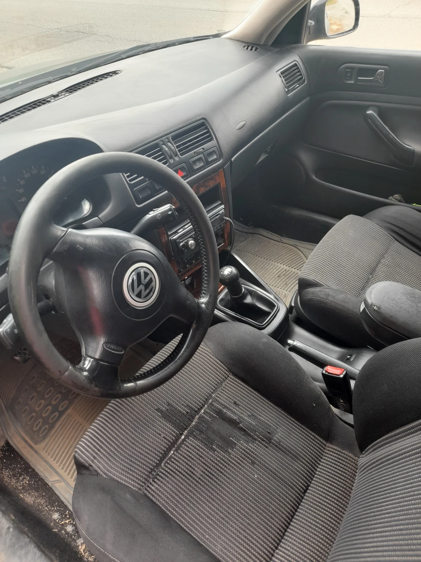 VW Bora 1.9 TDI, снимка 2 - Автомобили и джипове - 55362032