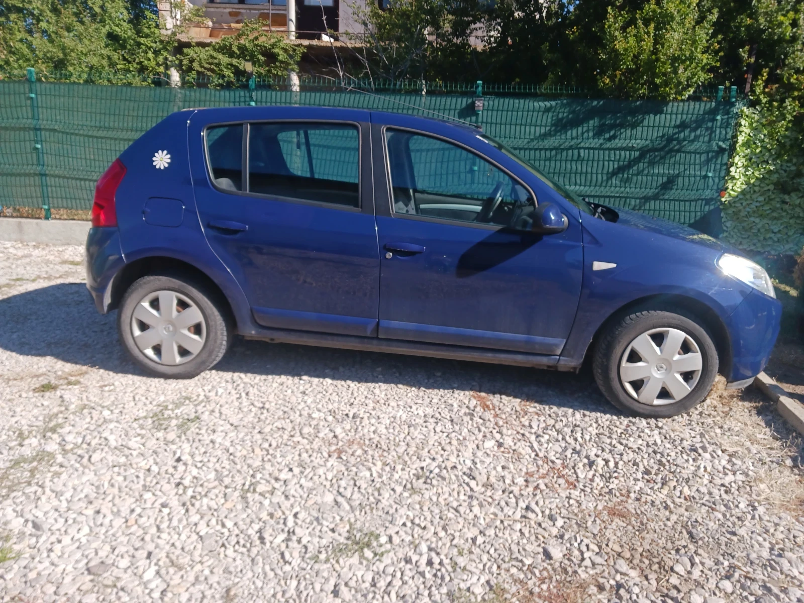 Dacia Sandero, снимка 3 - Автомобили и джипове - 56359354