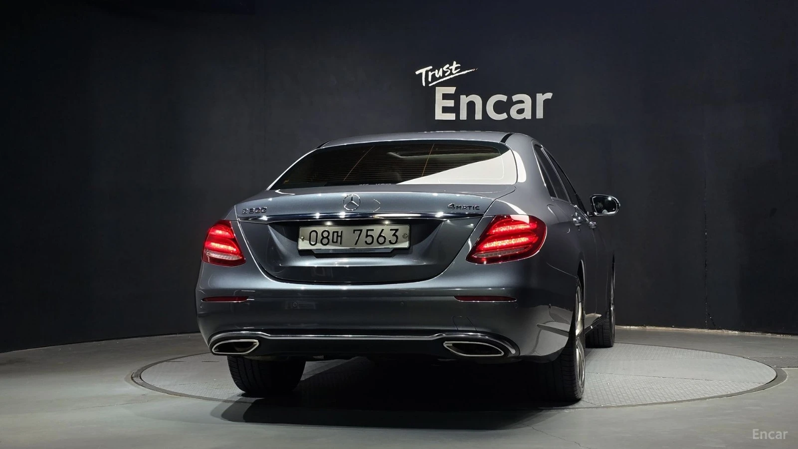 Mercedes-Benz E 300 4MATIC PANO * ����������* * ���� �� ��*  | Mobile.bg � ����������� 4
