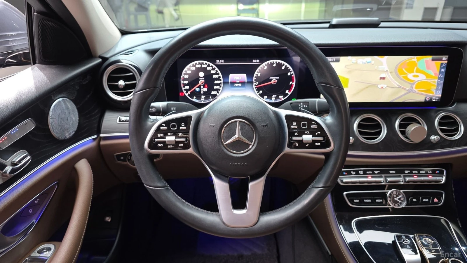 Mercedes-Benz E 300 4MATIC PANO * ����������* * ���� �� ��*  | Mobile.bg � ����������� 12