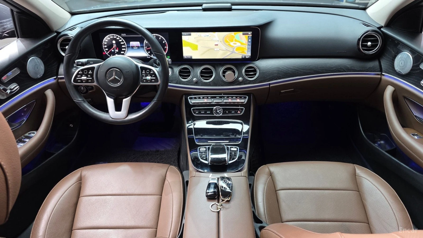 Mercedes-Benz E 300 4MATIC PANO * ����������* * ���� �� ��*  | Mobile.bg � ����������� 7