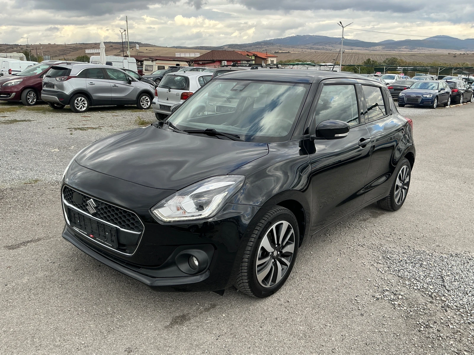 Suzuki Swift 1.2 HYBRID, снимка 3 - Автомобили и джипове - 56615099