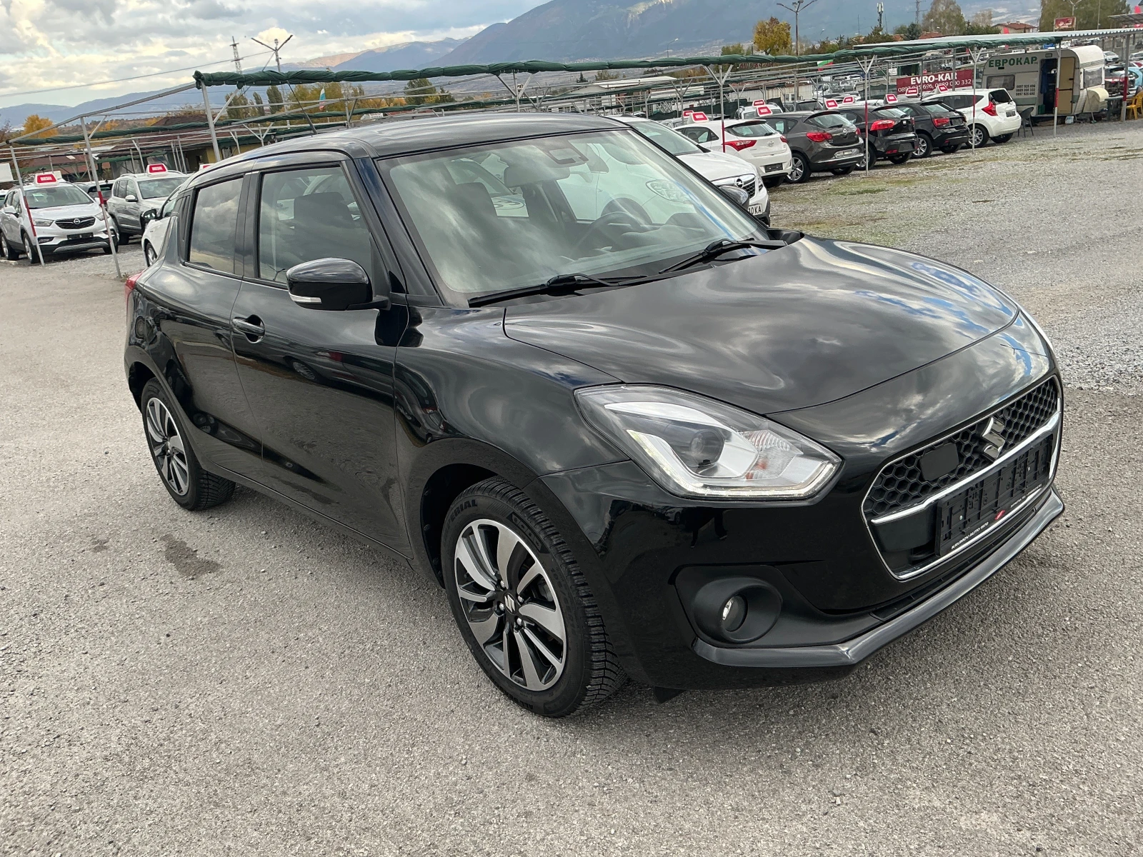 Suzuki Swift 1.2 HYBRID, снимка 2 - Автомобили и джипове - 56615099