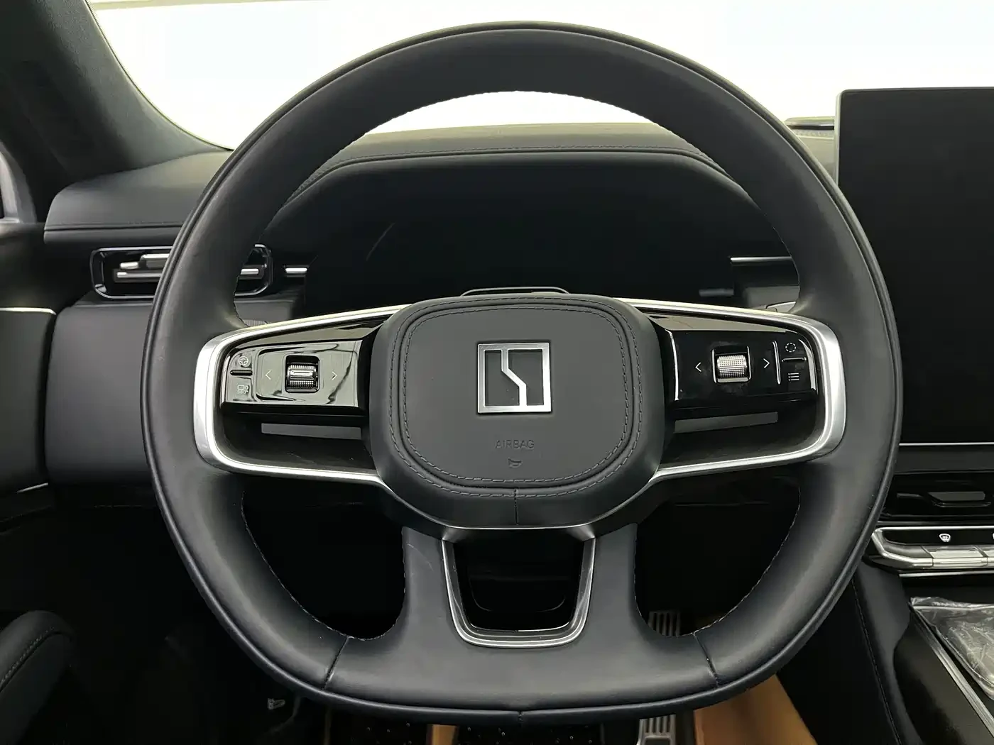 Zeekr 9X LUXURY* 898HP* MAX EDITION* �����* 360* HUD* DIS*  | Mobile.bg � ����������� 6