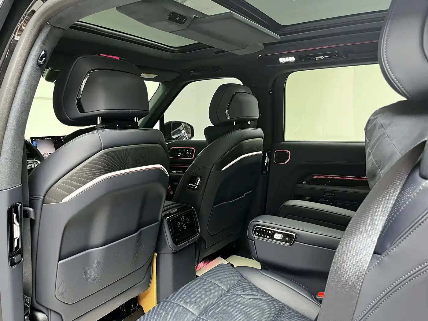 Zeekr 9X LUXURY* 898HP* MAX EDITION* �����* 360* HUD* DIS*  | Mobile.bg � ����������� 14