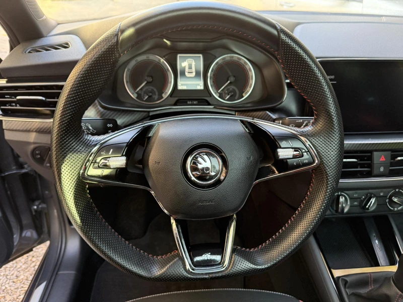 Skoda Kamiq 1.0 TSI  G TEC Monte Carlo Edition Фабричен Метан, снимка 12 - Автомобили и джипове - 52060846