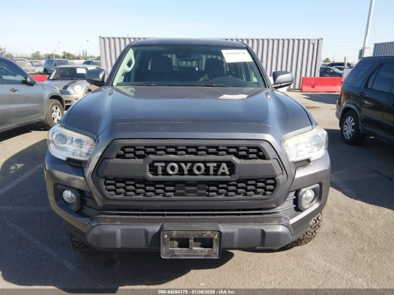 Toyota Tacoma SR5 V6 * КРАЙНА ЦЕНА* CARFAX, снимка 13 - Автомобили и джипове - 53400532