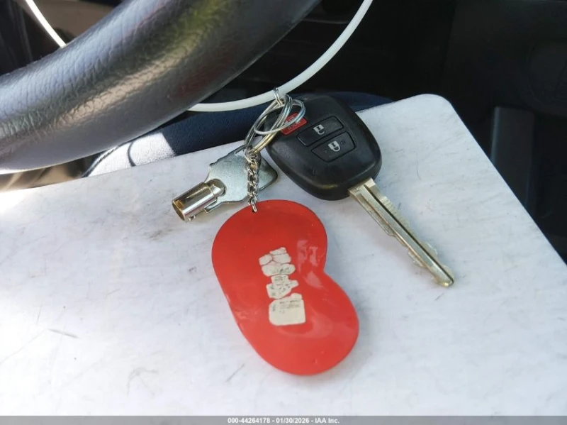 Toyota Tacoma SR5 V6 * КРАЙНА ЦЕНА* CARFAX, снимка 11 - Автомобили и джипове - 53400532