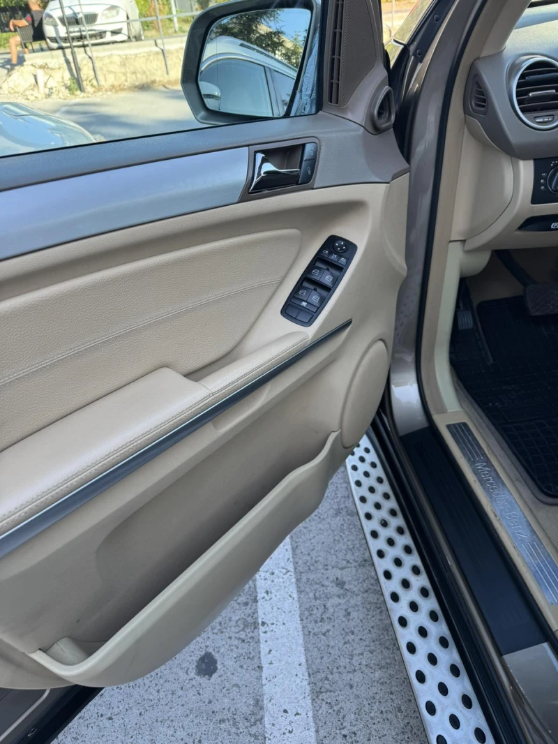 Mercedes-Benz ML 320, снимка 10 - Автомобили и джипове - 53454720