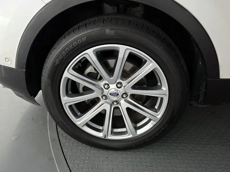 Ford Explorer 2.3 AWD, снимка 5 - Автомобили и джипове - 54351928