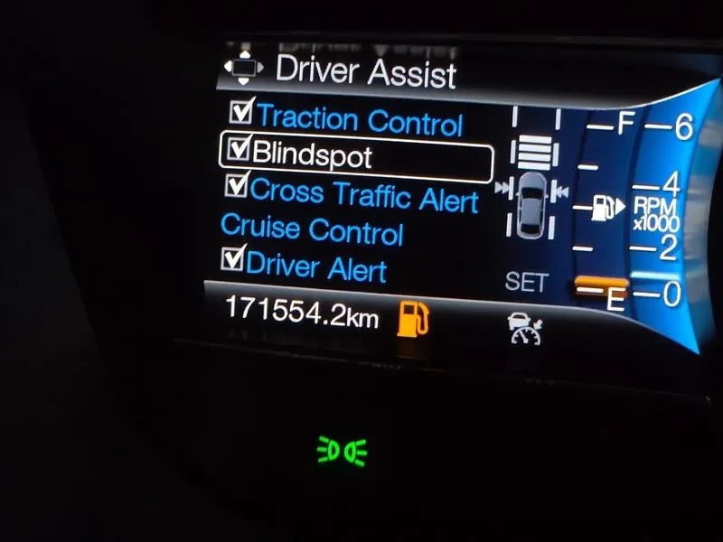 Ford Explorer 2.3 AWD, снимка 16 - Автомобили и джипове - 54351928