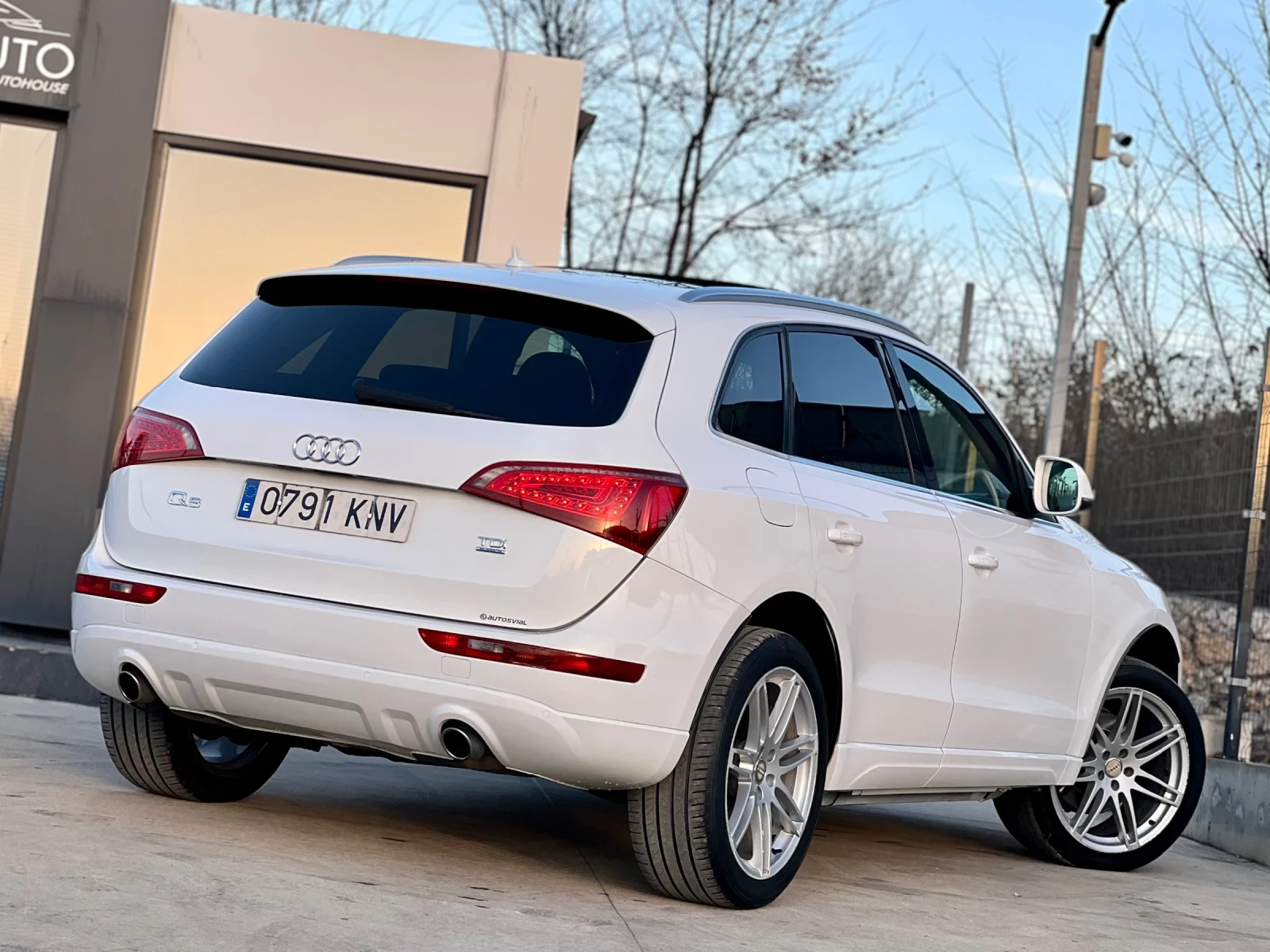 Audi Q5 * 3.0V6TDI-QUATTRO* ПОДГРЕВ* ПАНОРАМА*  - изображение 4