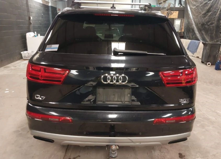 Audi Q7 FULL/КЛИП/360/Distronic/Крайна цена до България! - изображение 6