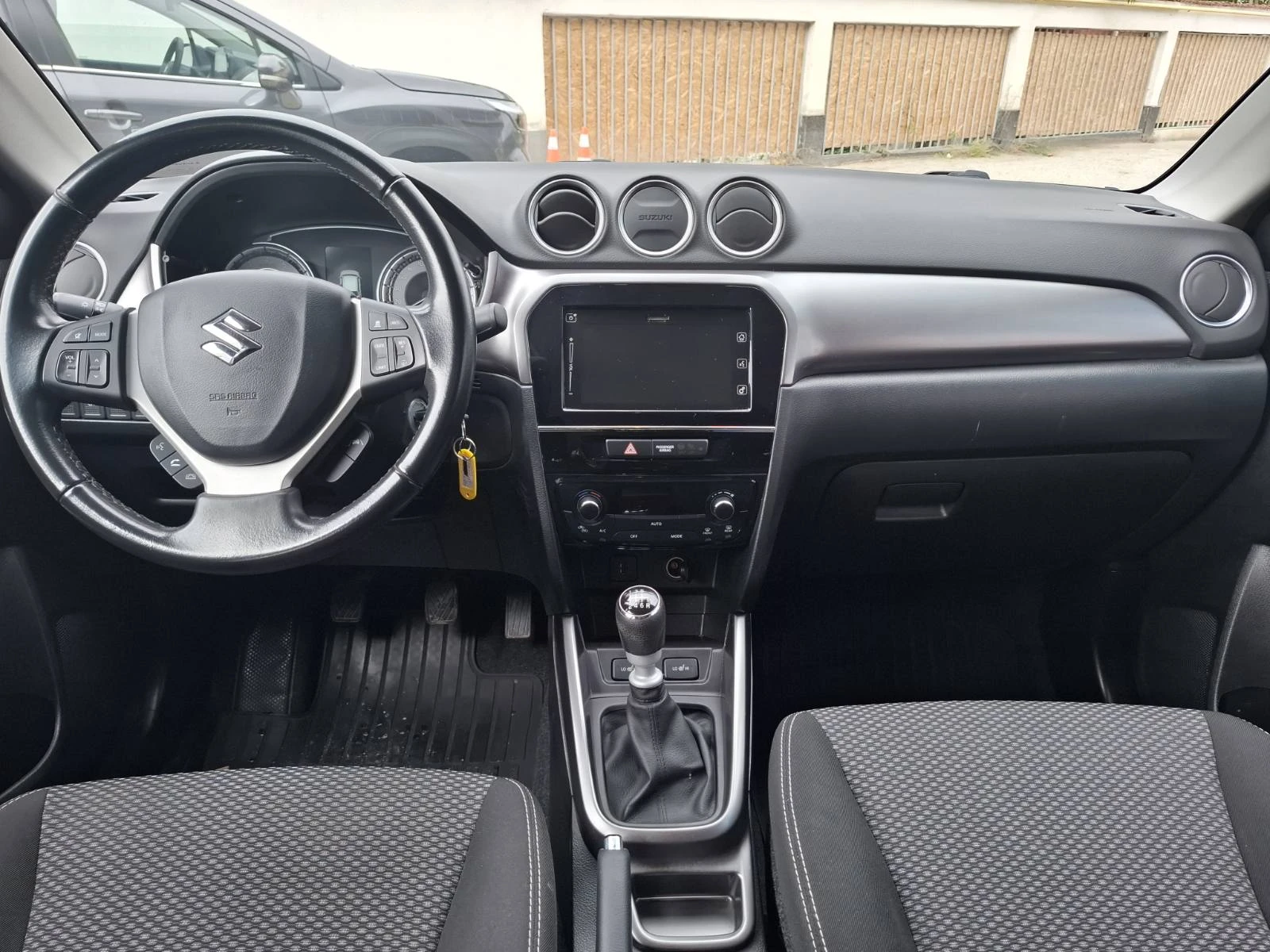 Suzuki Vitara GL+ 6MT 2WD Hybrid - изображение 9