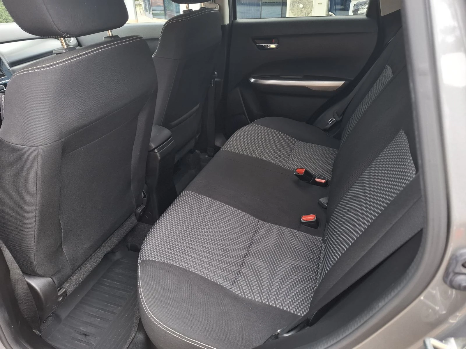 Suzuki Vitara GL+ 6MT 2WD Hybrid - изображение 8
