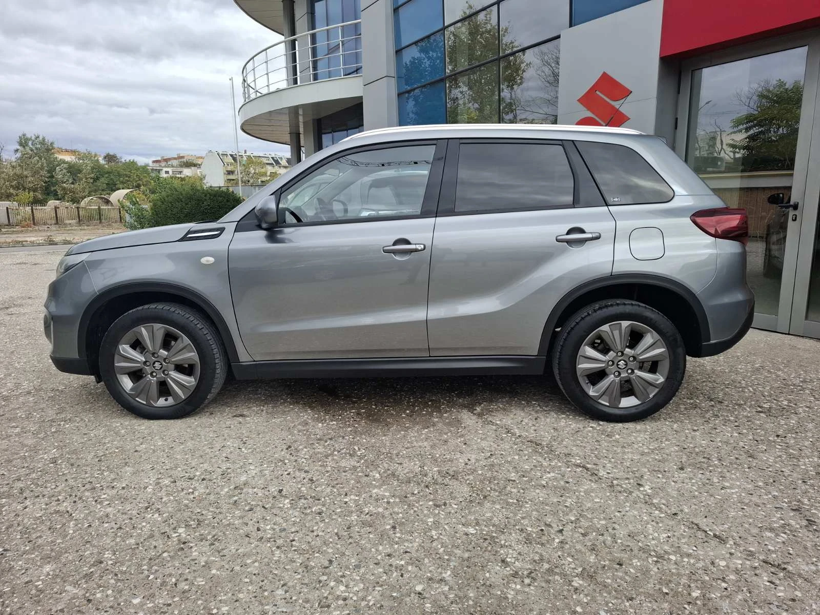 Suzuki Vitara GL+ 6MT 2WD Hybrid - изображение 4