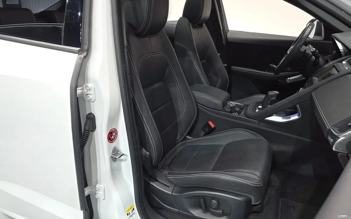 Jaguar E-pace P250 R-Dynamic SE, снимка 8 - Автомобили и джипове - 54854722
