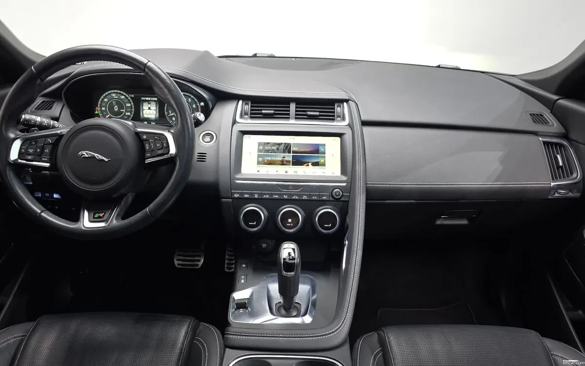 Jaguar E-pace P250 R-Dynamic SE, снимка 6 - Автомобили и джипове - 54854722