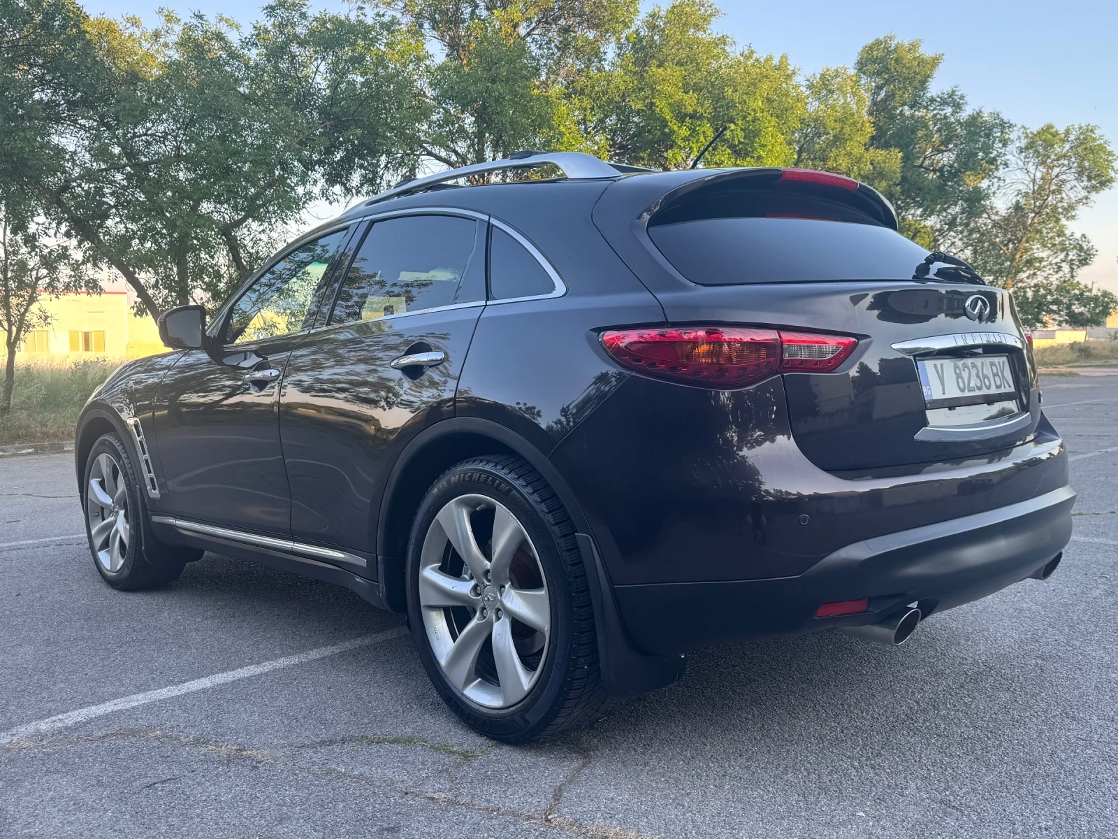 Infiniti Fx 50 5.0 V8 390HP FULL, снимка 9 - Автомобили и джипове - 55078743