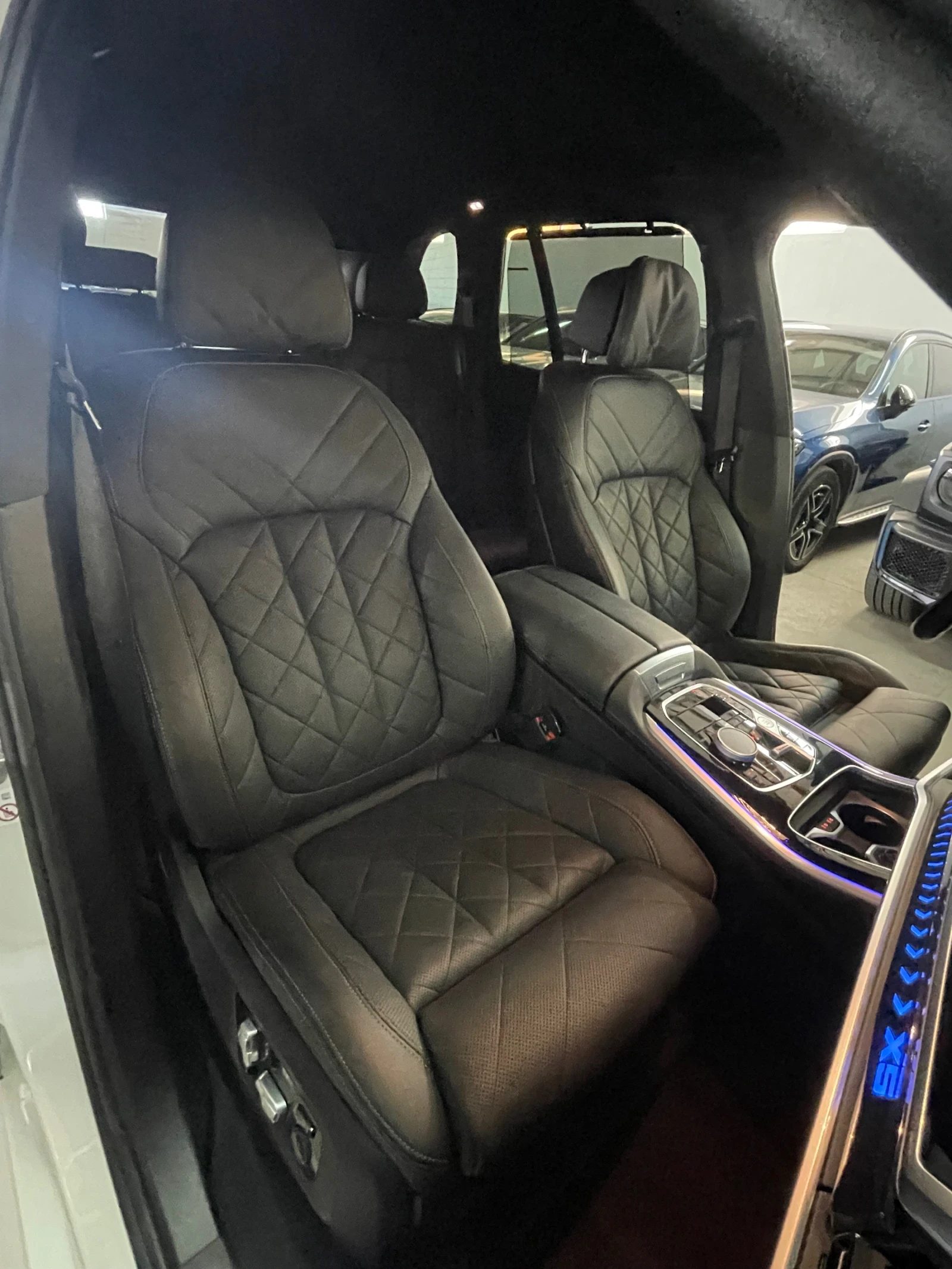 BMW X5 Mpak/360/harman/kardon/обдух/подгр/теглич/ФУЛЛ!!!, снимка 13 - Автомобили и джипове - 55226150