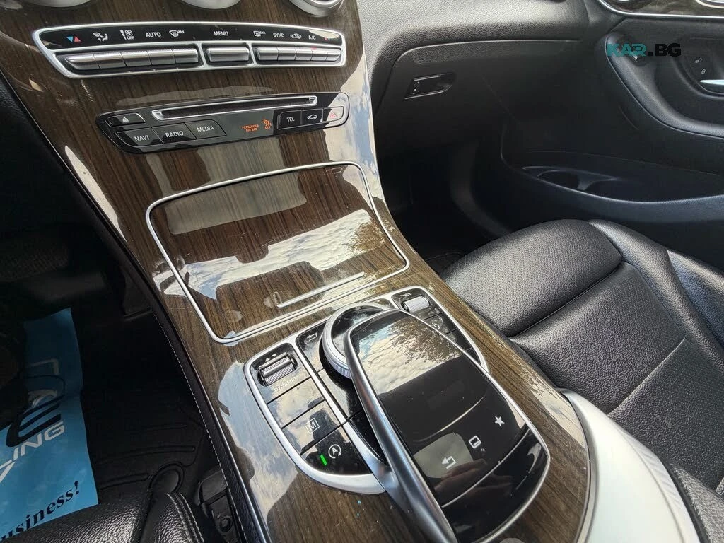 Mercedes-Benz GLC * 4MATIC * HeadUp *  AвтоКредит * (ЦЕНА ДО БГ), снимка 17 - Автомобили и джипове - 55844792
