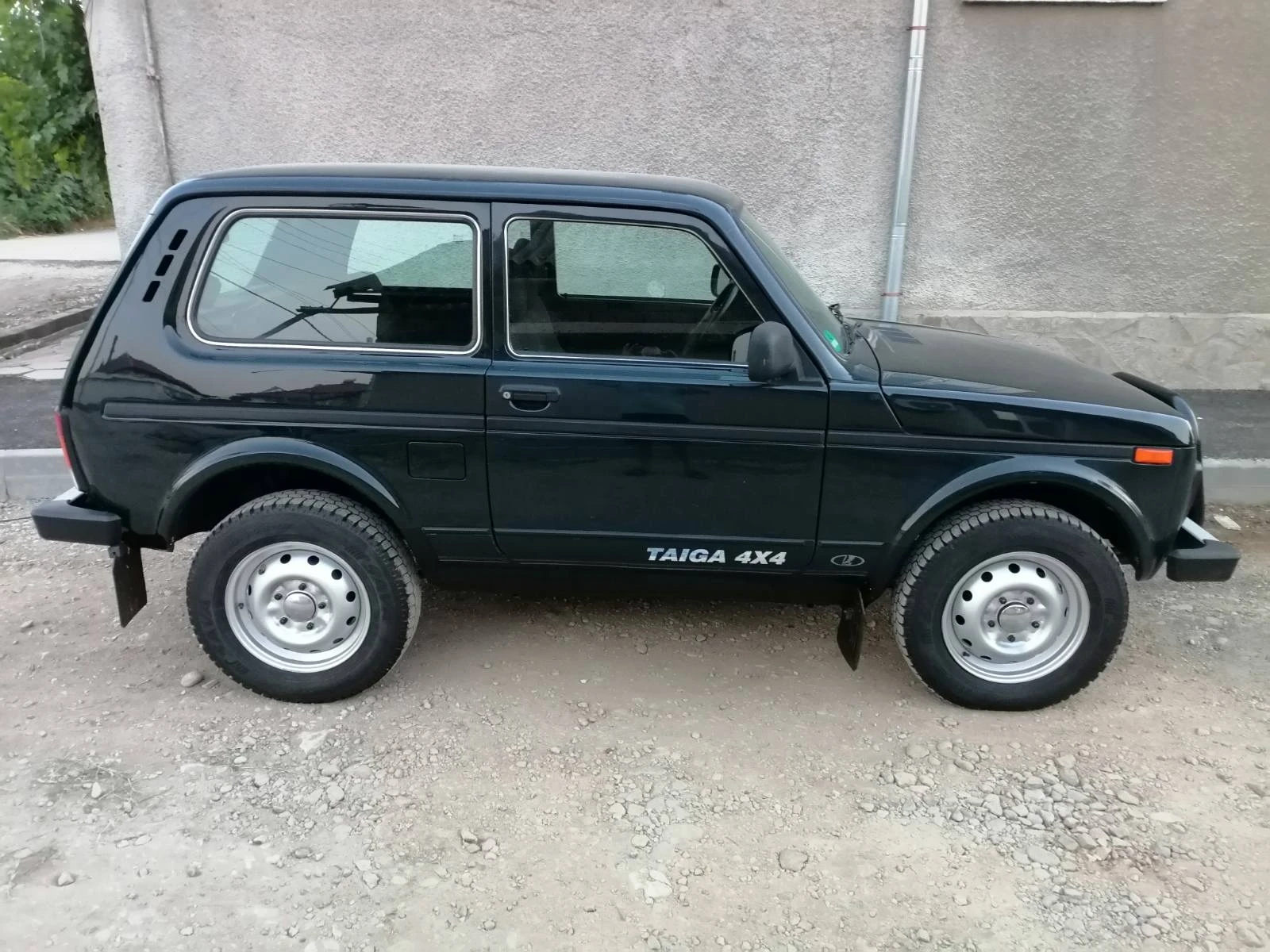 Lada Niva 1.7, снимка 17 - Автомобили и джипове - 55905378
