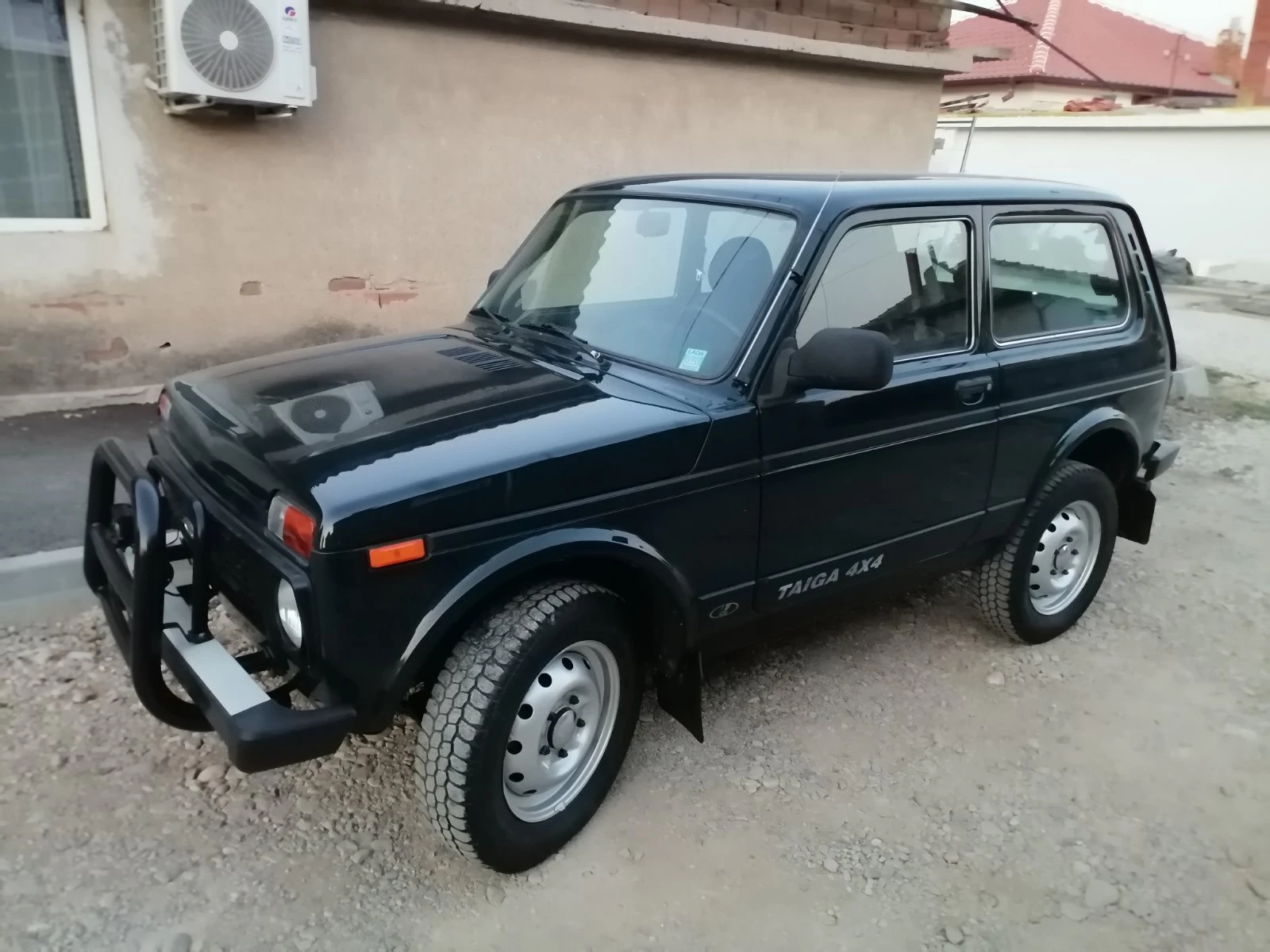 Lada Niva 1.7, снимка 14 - Автомобили и джипове - 55905378