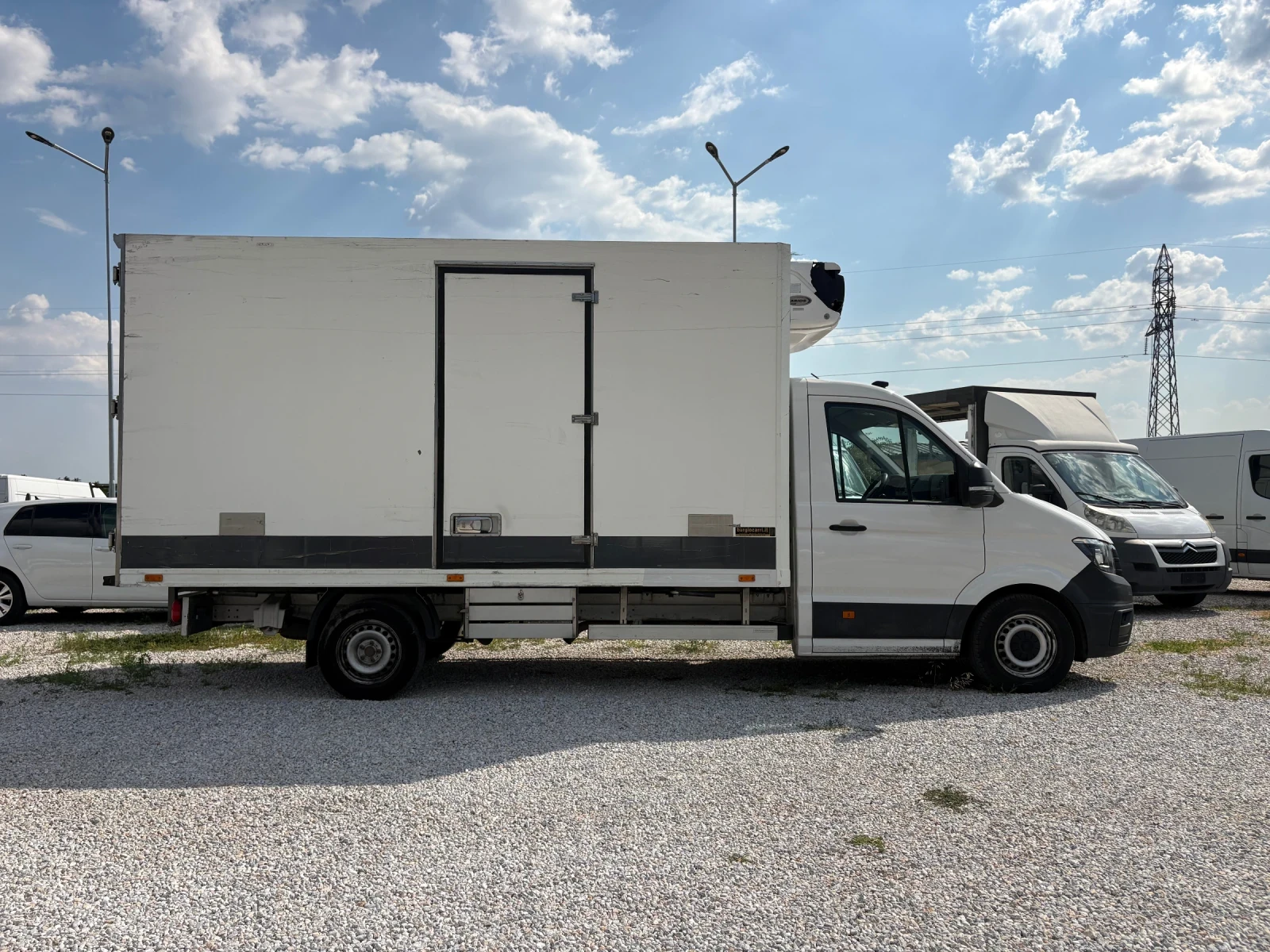 VW Crafter Хладилен, снимка 4 - Бусове и автобуси - 55607580