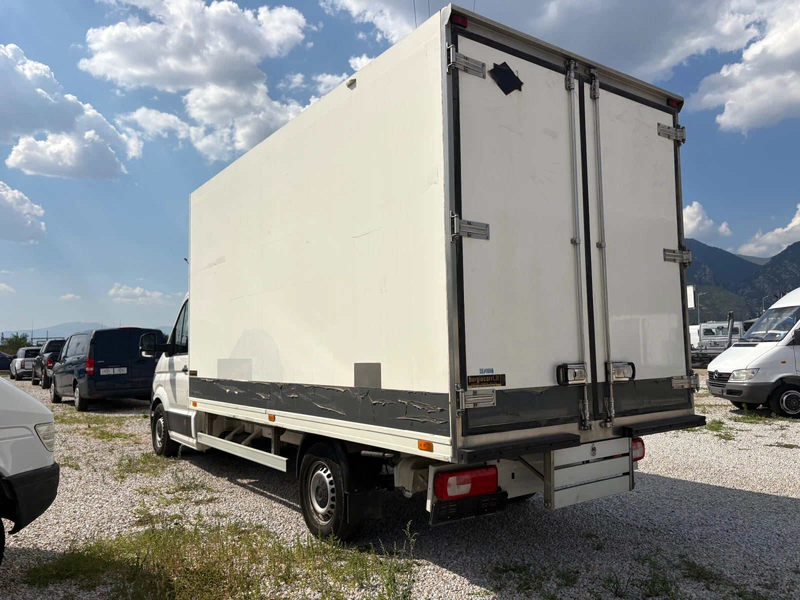 VW Crafter Хладилен, снимка 6 - Бусове и автобуси - 55607580