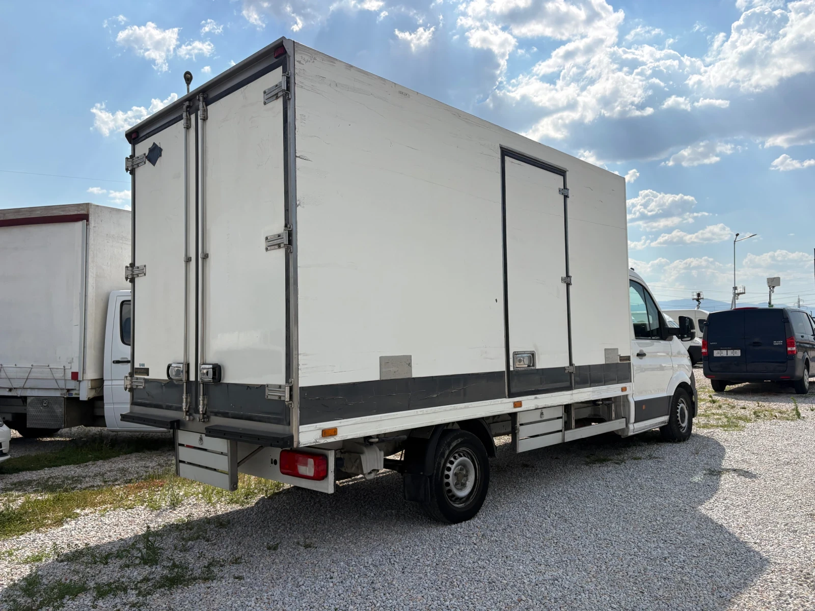 VW Crafter Хладилен, снимка 5 - Бусове и автобуси - 55607580