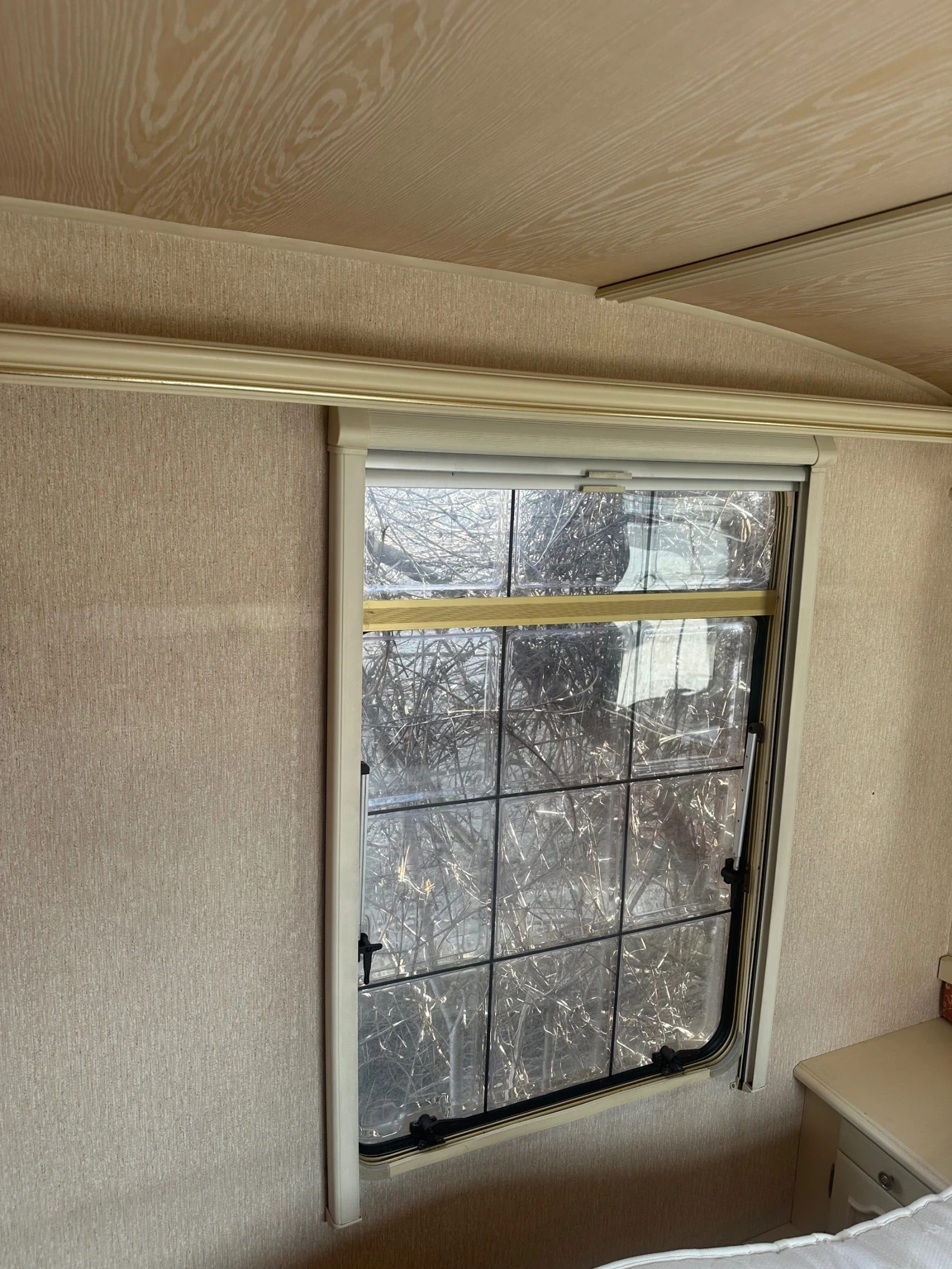 Каравана Tabbert Baronesse 620, снимка 11 - Каравани и кемпери - 53664270