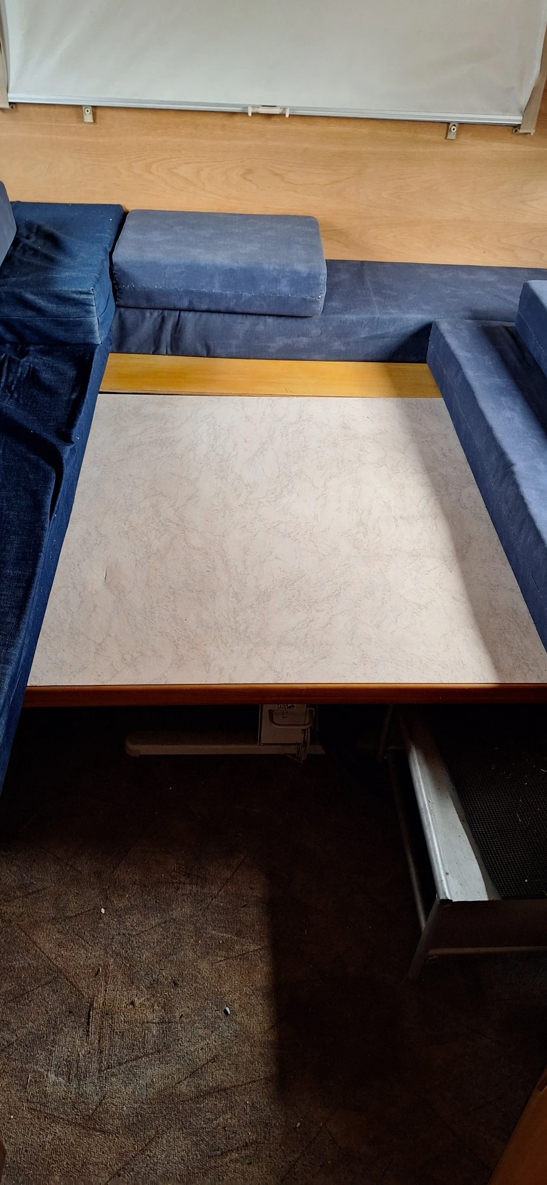 Кемпер Dethleffs Фиат дукато 2.5тд 95к., снимка 15 - Каравани и кемпери - 54019856