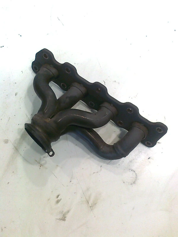 изпускателен колектор за Пежо 807 бензин автоматик