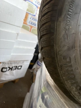 Гуми Зимни 235/55R20, снимка 2