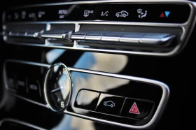 Mercedes-Benz E 220 AMG Line, снимка 5