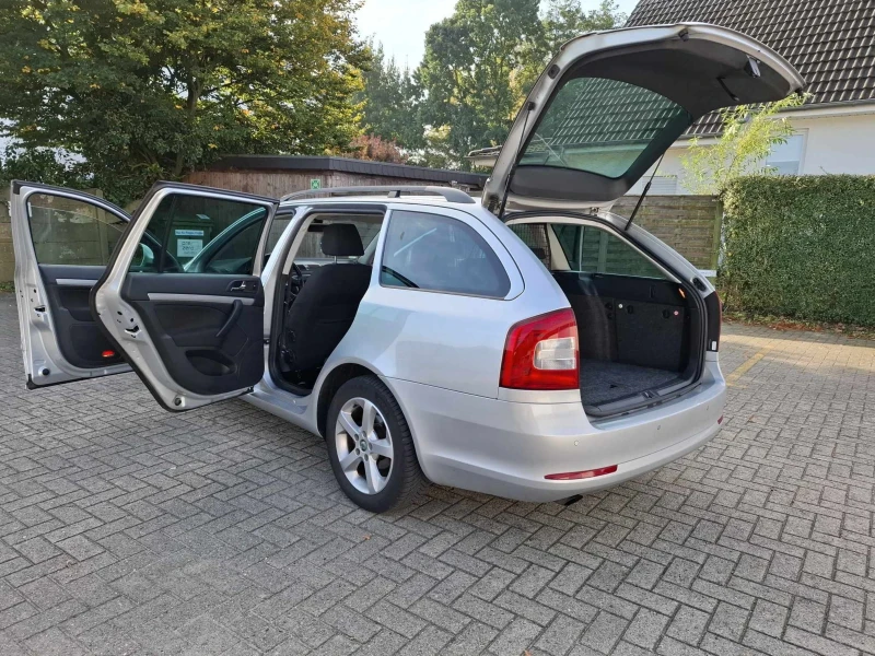 Skoda Octavia, снимка 5 - Автомобили и джипове - 47409969