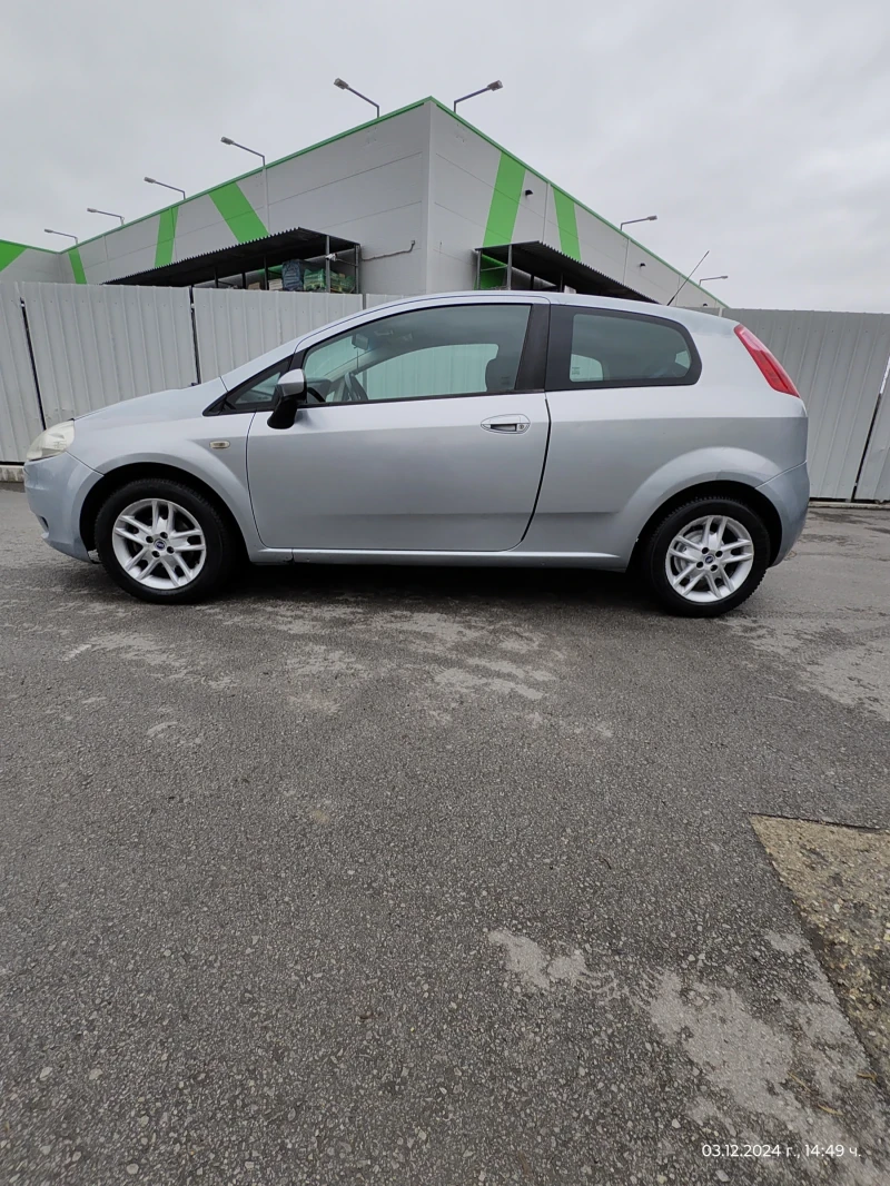 Fiat Punto 1.2 Grande Punto 65 кс., снимка 6 - Автомобили и джипове - 48228492