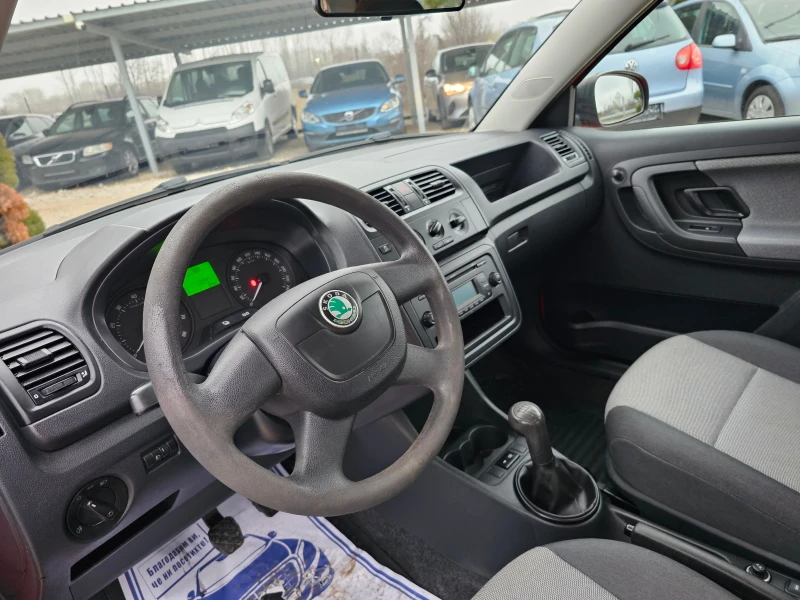 Skoda Fabia 1.2 КЛИМАТИК РЕАЛНИ КИЛОМЕТРИ, снимка 12 - Автомобили и джипове - 48295041