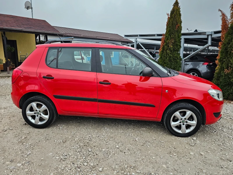 Skoda Fabia 1.2 КЛИМАТИК РЕАЛНИ КИЛОМЕТРИ, снимка 6 - Автомобили и джипове - 48295041