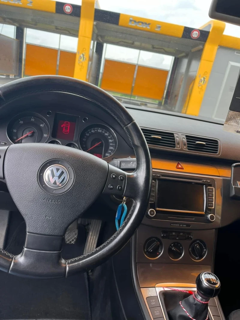 VW Passat, снимка 10 - Автомобили и джипове - 49350312