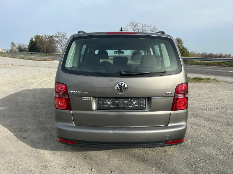 VW Touran 1.9 - 105 кс / 2010г /  ТОП СЪСТОЯНИЕ, снимка 6 - Автомобили и джипове - 49507740