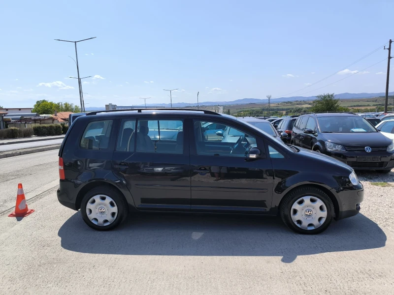 VW Touran 2.0TD, снимка 4 - Автомобили и джипове - 51495402