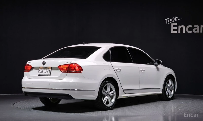 VW Passat, снимка 2 - Автомобили и джипове - 52998454