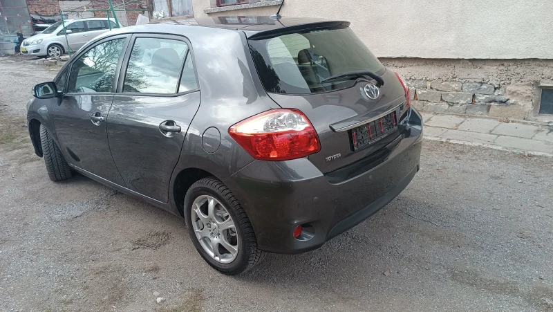 Toyota Auris 1.6-132к.с.топ състояние , снимка 2 - Автомобили и джипове - 53061072